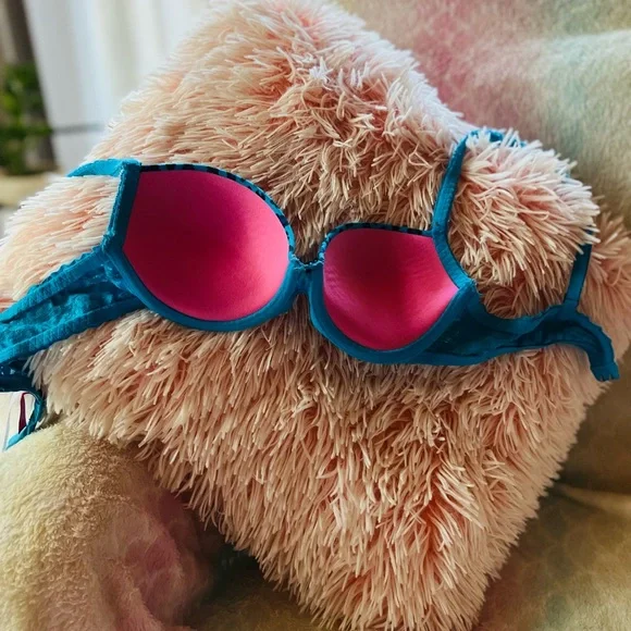 Pink by Victoria Secret Blue Demi Bra - SOLD - Picture 2 of 4